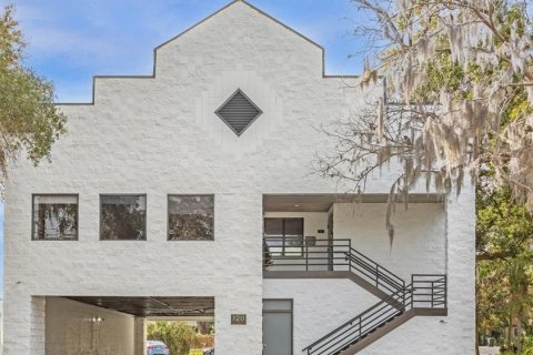Propiedad comercial en alquiler en Orlando, Florida, 749.91 m2 № 2202044 - foto 2