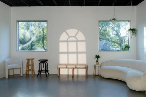 Propiedad comercial en alquiler en Orlando, Florida, 749.91 m2 № 2202044 - foto 11