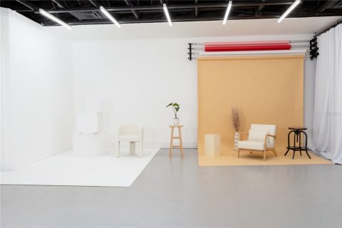 Propiedad comercial en alquiler en Orlando, Florida, 749.91 m2 № 2202044 - foto 10