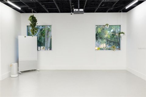 Propiedad comercial en alquiler en Orlando, Florida, 749.91 m2 № 2202044 - foto 7
