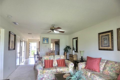 Condo in Sarasota, Florida, 2 bedrooms № 2167417 - photo 9