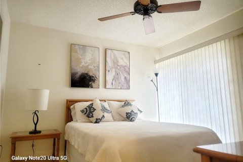 Condo in Sarasota, Florida, 2 bedrooms № 2167417 - photo 18