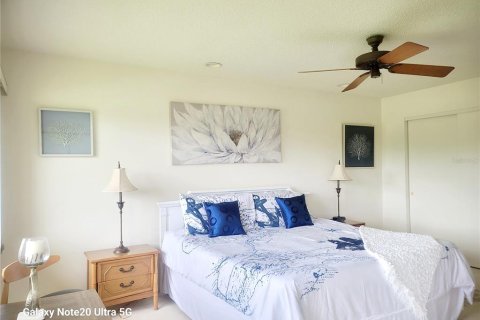 Condo in Sarasota, Florida, 2 bedrooms № 2167417 - photo 13