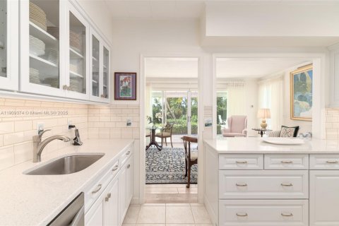 House in Jupiter Island, Florida 5 bedrooms, 273.6 sq.m. № 1974328 - photo 13