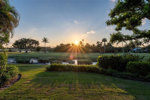 House in Jupiter Island, Florida 5 bedrooms, 273.6 sq.m. № 1974328 - photo 4