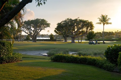 House in Jupiter Island, Florida 5 bedrooms, 273.6 sq.m. № 1974328 - photo 3