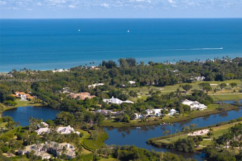 House in Jupiter Island, Florida 5 bedrooms, 273.6 sq.m. № 1974328 - photo 30