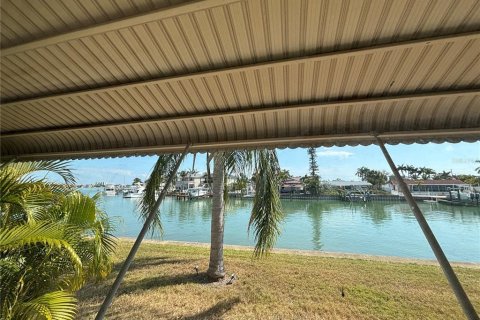 Condo in South Pasadena, Florida, 2 bedrooms  № 2094603 - photo 21