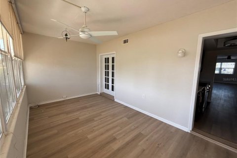 Condo in South Pasadena, Florida, 2 bedrooms  № 2094603 - photo 19