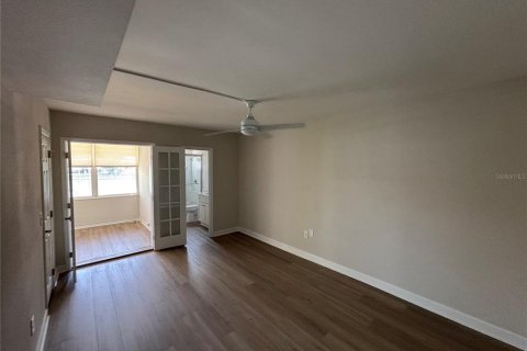 Condo in South Pasadena, Florida, 2 bedrooms  № 2094603 - photo 12