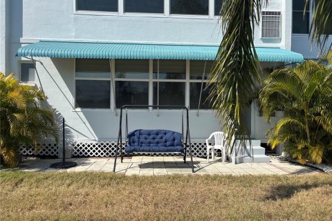 Condo in South Pasadena, Florida, 2 bedrooms  № 2094603 - photo 24