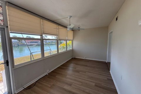 Condo in South Pasadena, Florida, 2 bedrooms  № 2094603 - photo 18