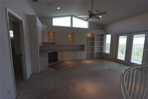 House in Hernando Beach, Florida 3 bedrooms, 269.04 sq.m. № 1802371 - photo 26