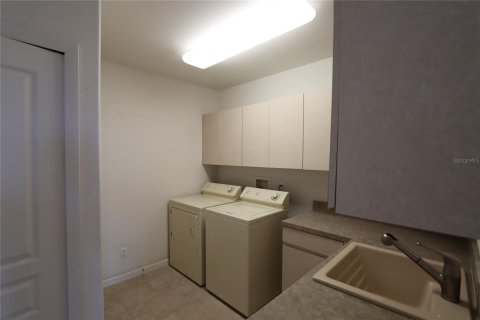 House in Hernando Beach, Florida 3 bedrooms, 269.04 sq.m. № 1802371 - photo 17