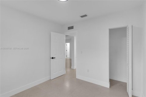 Casa en venta en Miami, Florida, 4 dormitorios, 142.88 m2 № 2172594 - foto 21