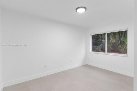 Casa en venta en Miami, Florida, 4 dormitorios, 142.88 m2 № 2172594 - foto 18