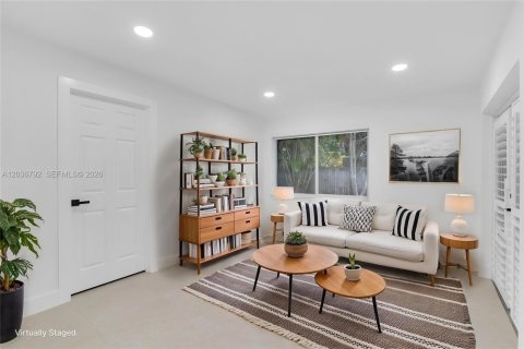 Casa en venta en Miami, Florida, 4 dormitorios, 142.88 m2 № 2172594 - foto 10