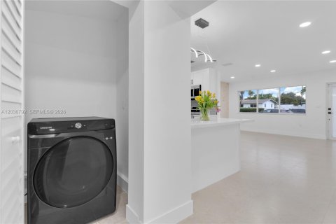 Casa en venta en Miami, Florida, 4 dormitorios, 142.88 m2 № 2172594 - foto 16