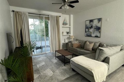 Condominio en alquiler en Kissimmee, Florida, 3 dormitorios, 116.03 m2 № 1870481 - foto 3