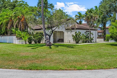 Villa ou maison à vendre à Miami, Floride: 3 chambres, 129.69 m2 № 2259799 - photo 4