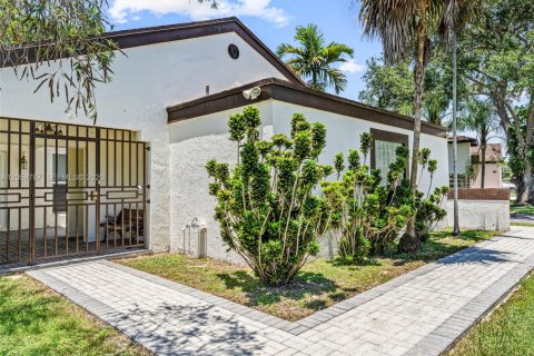 Villa ou maison à Miami, Floride 3 chambres, 129.69 m2 № 2259799