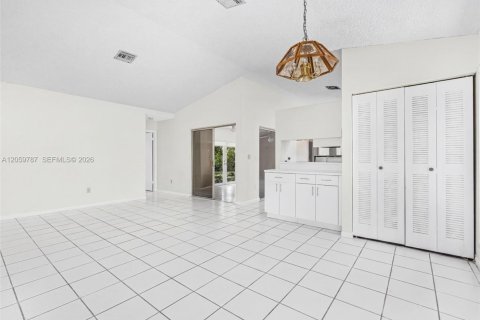 Villa ou maison à vendre à Miami, Floride: 3 chambres, 129.69 m2 № 2259799 - photo 10