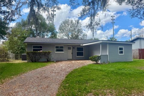 House in Gainesville, Florida 4 bedrooms, 118.73 sq.m. № 2134504
