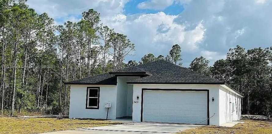 House in Indian lake estates, Florida 3 bedrooms, 204.38 sq.m. № 1790020