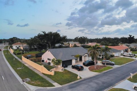 House in Venice, Florida 3 bedrooms, 187.66 sq.m. № 1926893 - photo 6