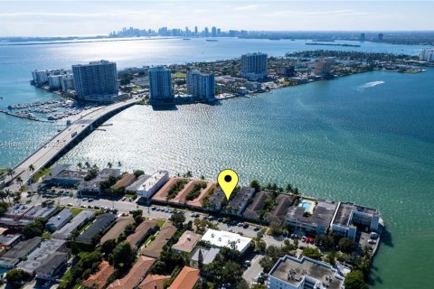 Appartement à louer à Miami Beach, Floride: 1 chambre, 74.32 m2 № 1931602 - photo 3