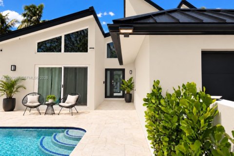 Villa ou maison à vendre à Plantation, Floride: 4 chambres, 240.43 m2 № 2428085 - photo 2