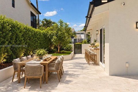 Villa ou maison à vendre à Plantation, Floride: 4 chambres, 240.43 m2 № 2428085 - photo 3