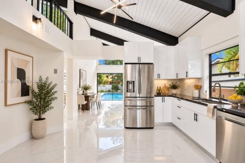 Villa ou maison à vendre à Plantation, Floride: 4 chambres, 240.43 m2 № 2428085 - photo 5