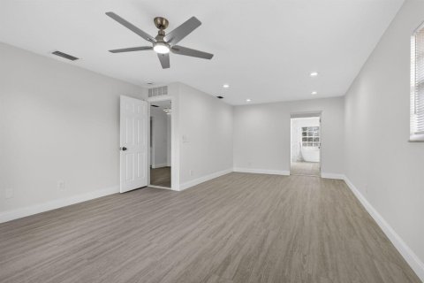 Casa en venta en Royal Palm Beach, Florida, 3 dormitorios, 224.64 m2 № 2246019 - foto 19