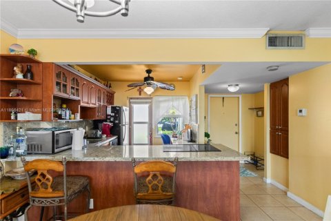 Condominio en alquiler en Hallandale Beach, Florida, 1 dormitorio, 78.97 m2 № 1979272 - foto 20