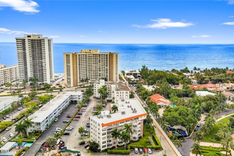 Condominio en alquiler en Hallandale Beach, Florida, 1 dormitorio, 78.97 m2 № 1979272 - foto 3
