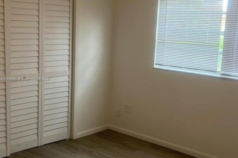 Immobilier commercial à vendre à Miami, Floride: 206.8 m2 № 2039340 - photo 27