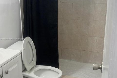 Immobilier commercial à vendre à Miami, Floride: 206.8 m2 № 2039340 - photo 20