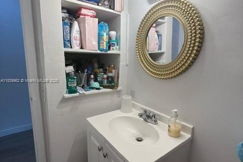 Immobilier commercial à vendre à Miami, Floride: 206.8 m2 № 2039340 - photo 10