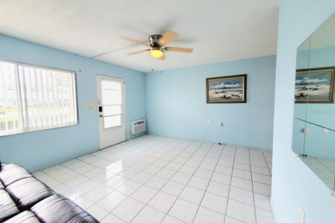 Apartment in Seminole, Florida 1 bedroom, 56.48 sq.m. № 2381023 - photo 5