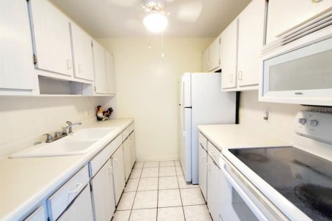 Apartment in Seminole, Florida 1 bedroom, 56.48 sq.m. № 2381023 - photo 7