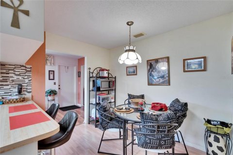 Condo in Sun City Center, Florida, 2 bedrooms  № 1509603 - photo 29