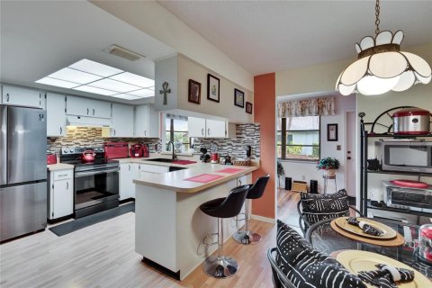 Condo in Sun City Center, Florida, 2 bedrooms  № 1509603 - photo 20