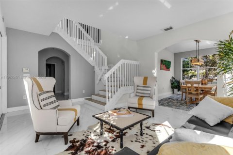 Снять в аренду виллу или дом в Майами, Флорида 5 спален, № 2023852 - фото 5