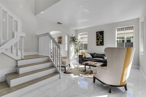 Снять в аренду виллу или дом в Майами, Флорида 5 спален, № 2023852 - фото 4