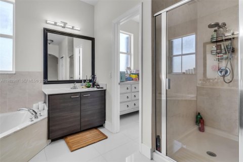 Снять в аренду виллу или дом в Майами, Флорида 5 спален, № 2023852 - фото 26