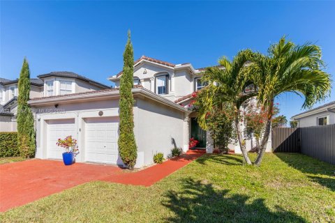 Снять в аренду виллу или дом в Майами, Флорида 5 спален, № 2023852 - фото 3