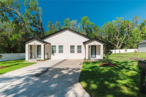 Propiedad comercial en Brooksville, Florida 4 dormitorios, 228.91 m2 № 2102815