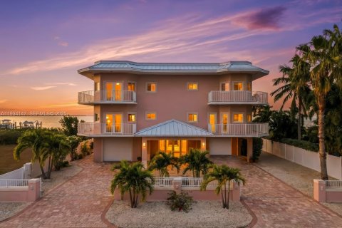 Casa en Key Largo, Florida 5 dormitorios, 447.97 m2 № 2035712