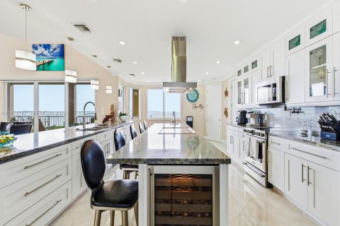 Casa en venta en Key Largo, Florida, 5 dormitorios, 447.97 m2 № 2035712 - foto 5